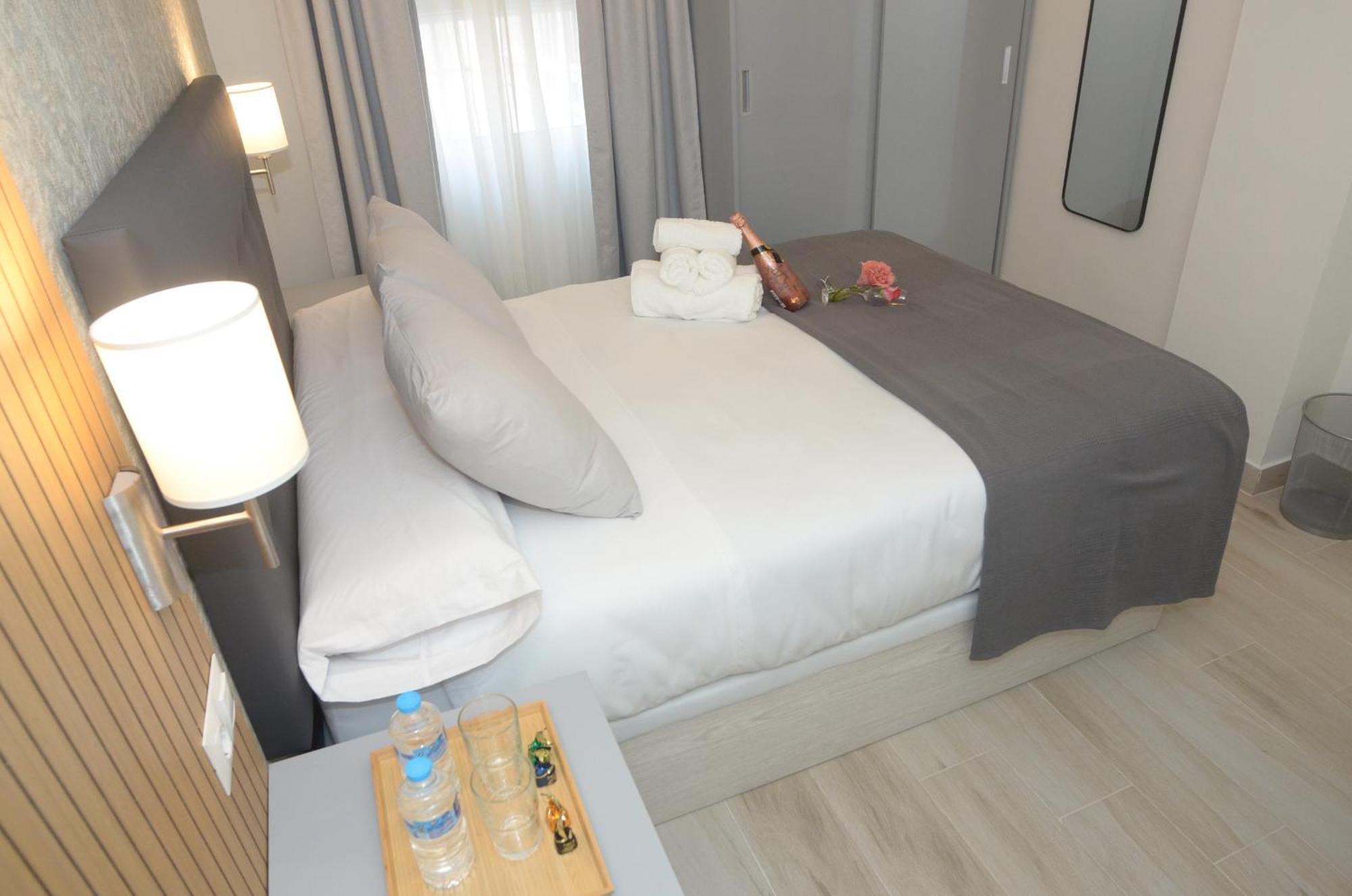 Alojamiento Beethoven Luxury Malaga Ngoại thất bức ảnh