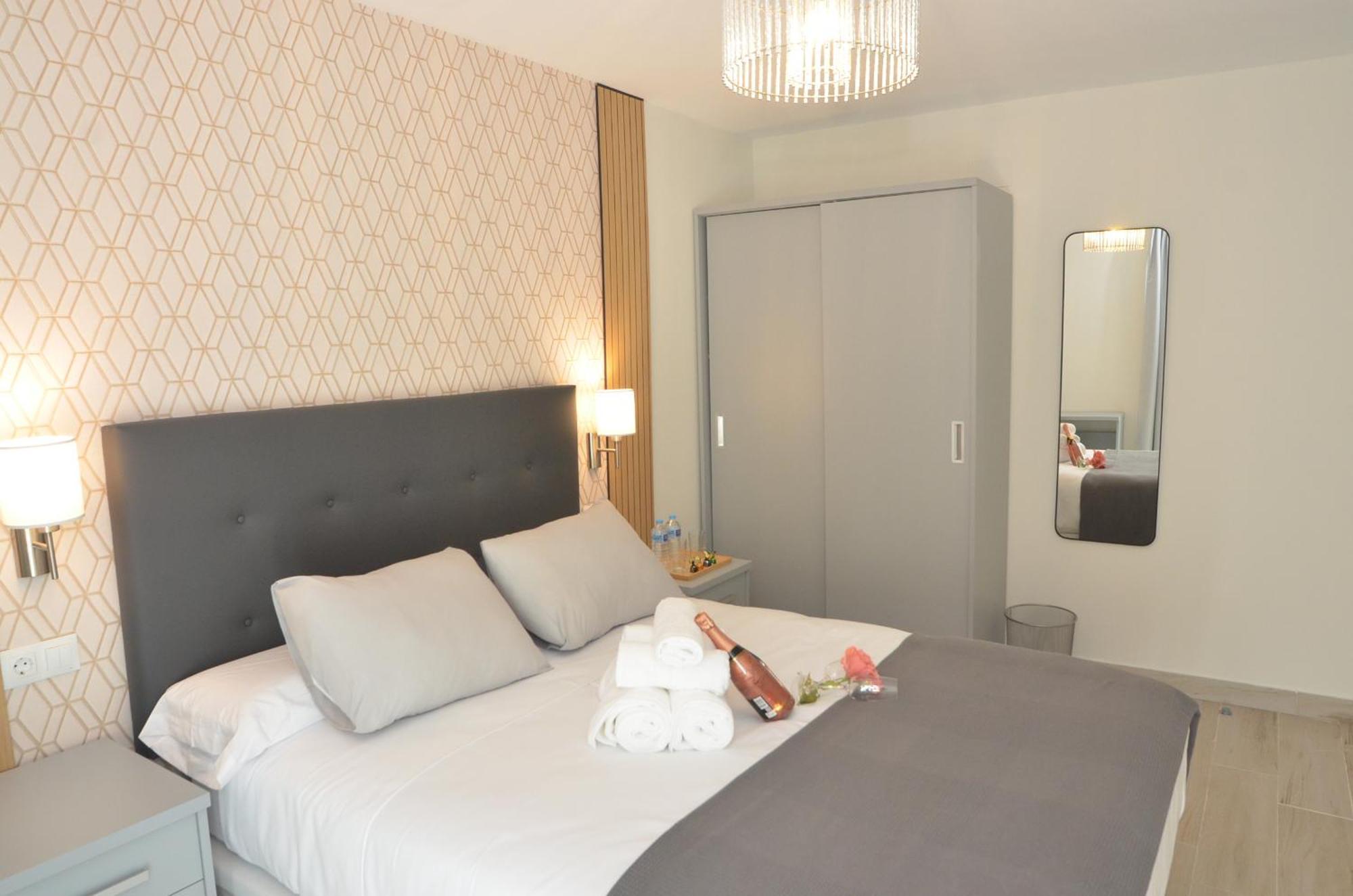 Alojamiento Beethoven Luxury Malaga Ngoại thất bức ảnh
