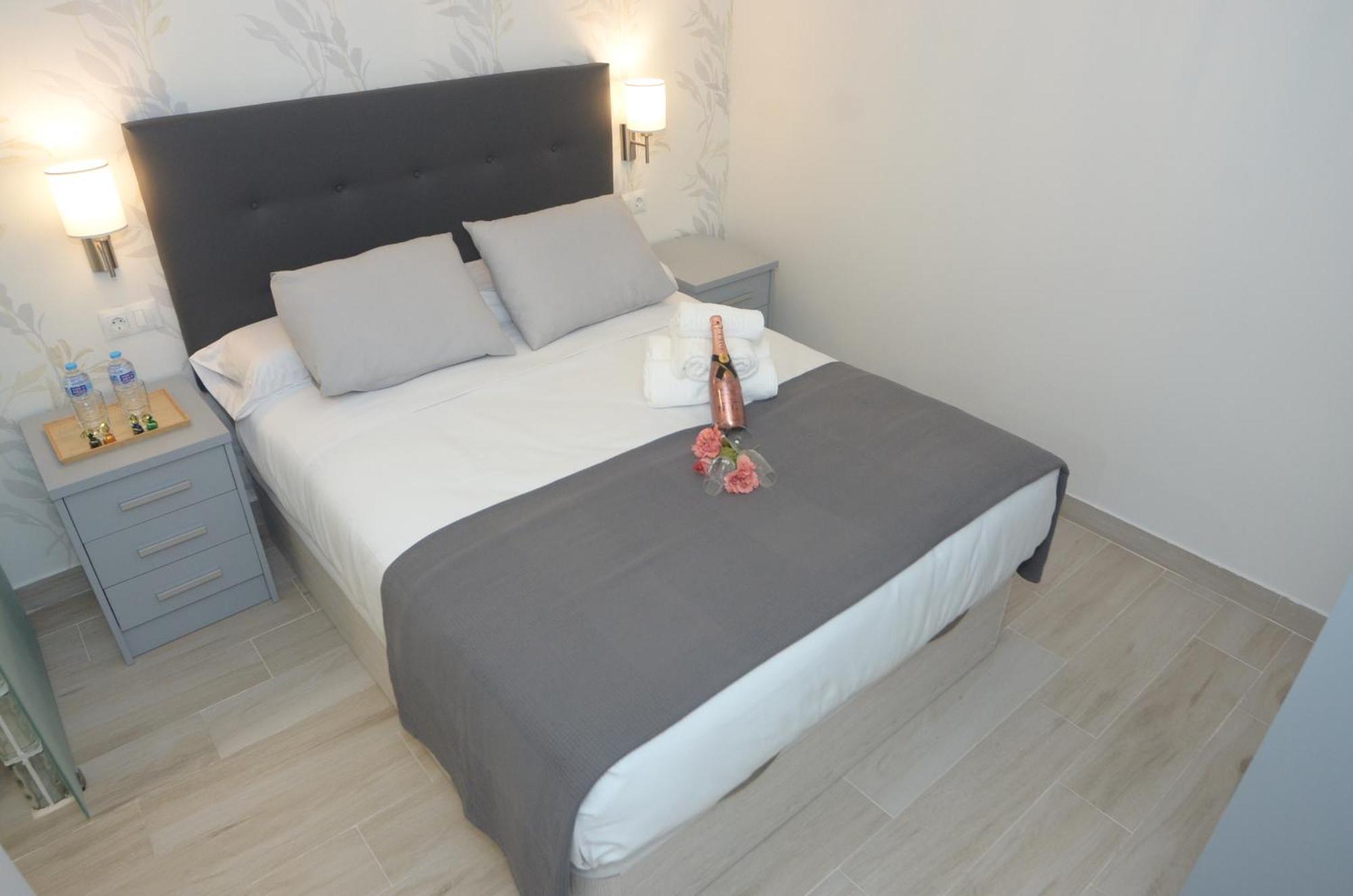 Alojamiento Beethoven Luxury Malaga Ngoại thất bức ảnh