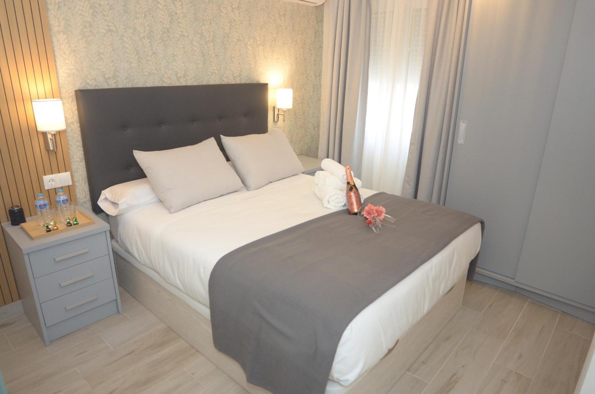 Alojamiento Beethoven Luxury Malaga Ngoại thất bức ảnh