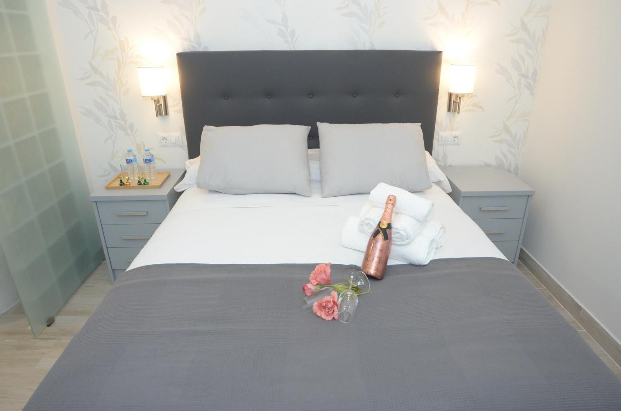 Alojamiento Beethoven Luxury Malaga Ngoại thất bức ảnh
