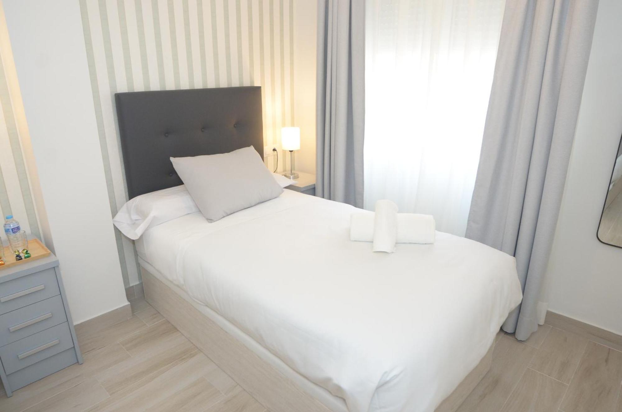 Alojamiento Beethoven Luxury Malaga Ngoại thất bức ảnh