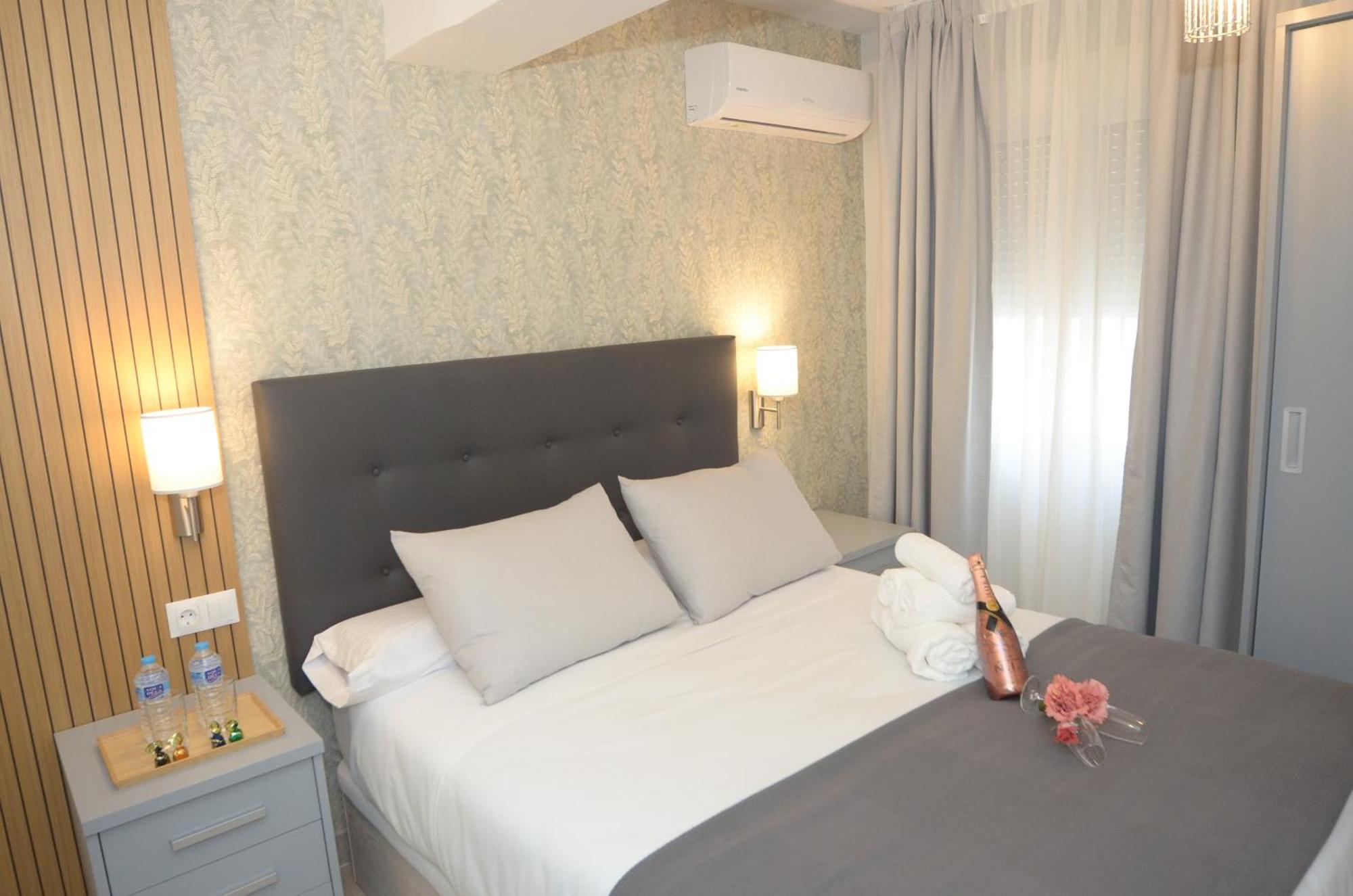 Alojamiento Beethoven Luxury Malaga Ngoại thất bức ảnh