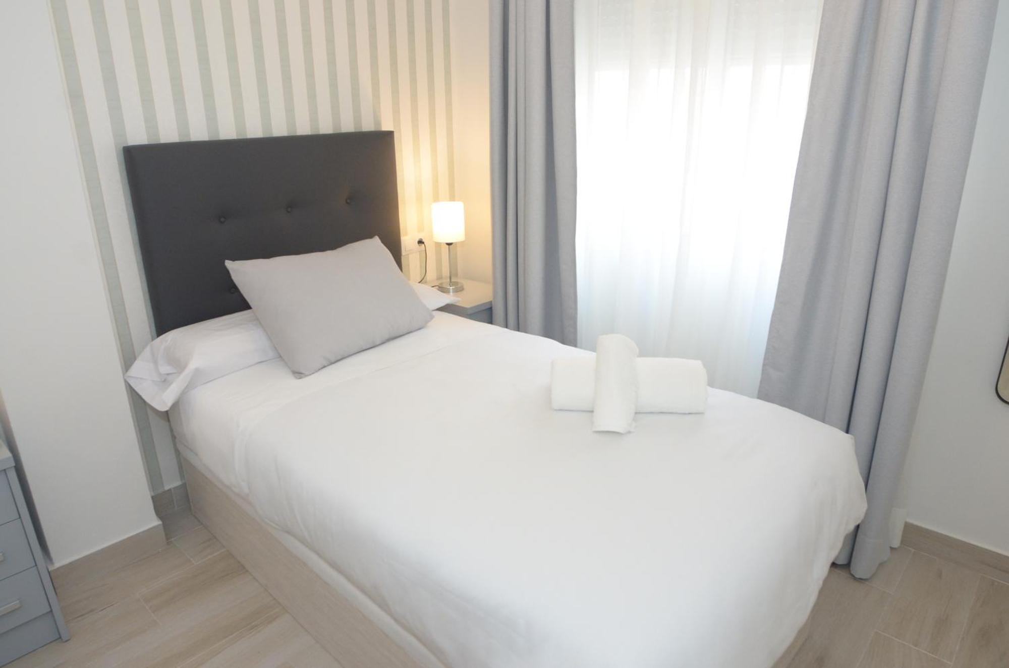 Alojamiento Beethoven Luxury Malaga Ngoại thất bức ảnh