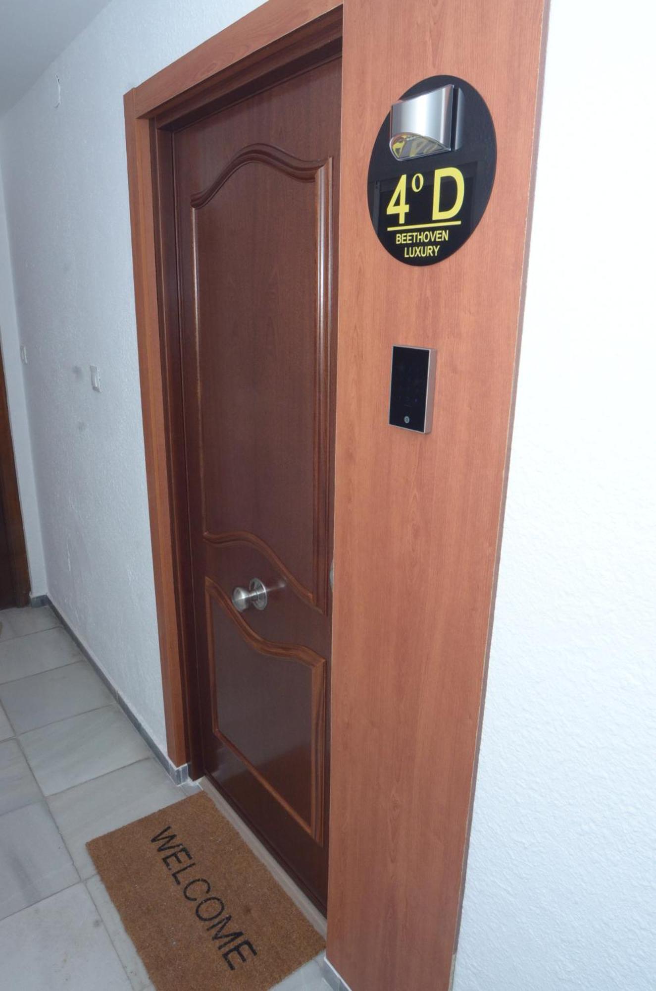 Alojamiento Beethoven Luxury Malaga Ngoại thất bức ảnh